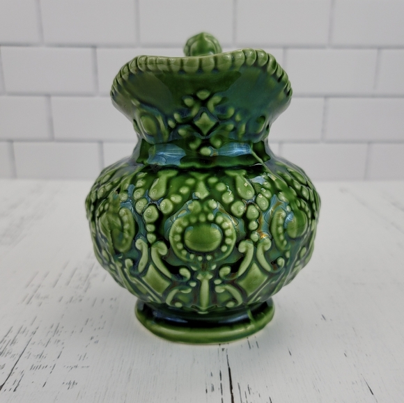 Vtg Camark Pottery 139C Embossed Pitcher - Picture 4 of 13